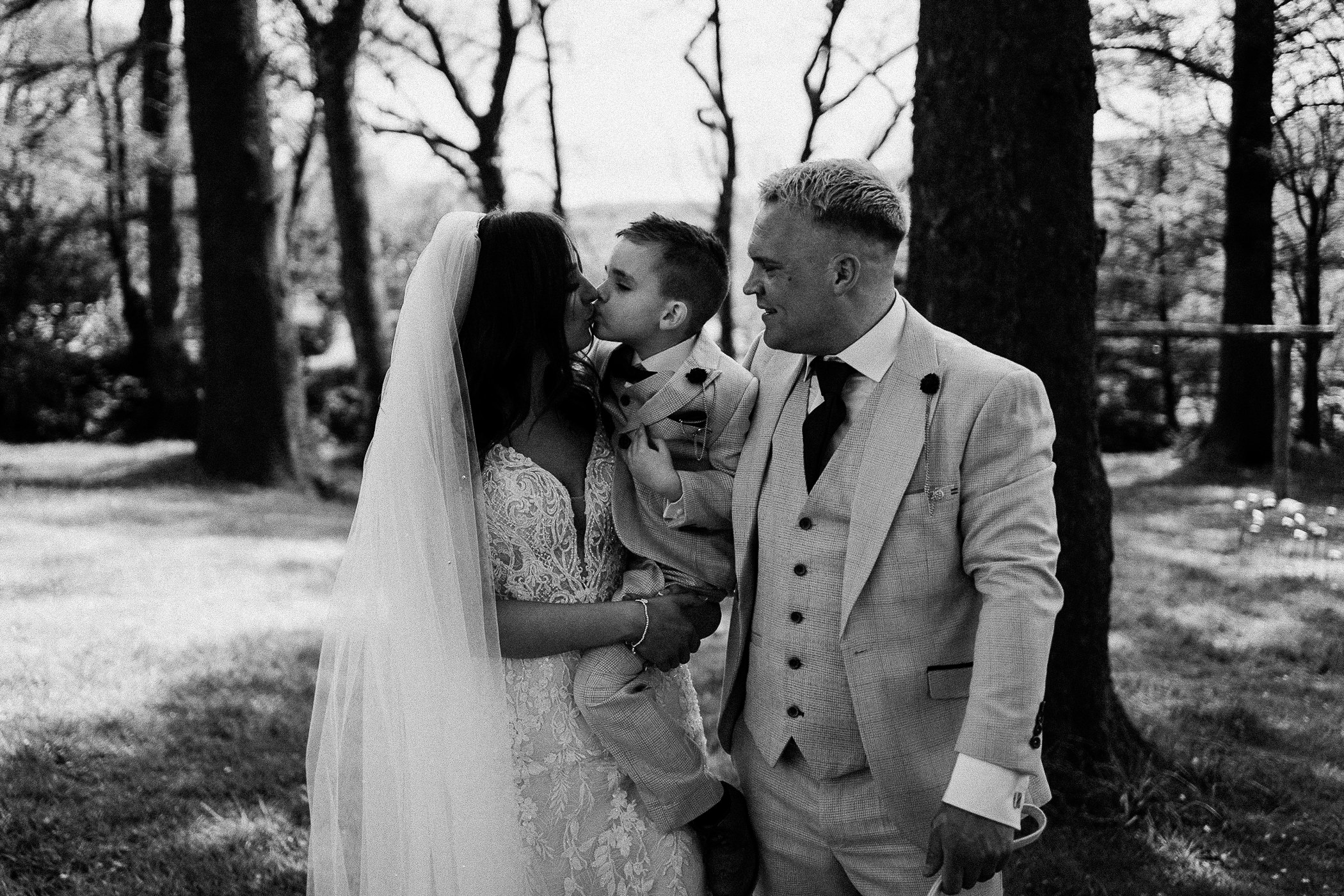 CHARLOTTE REMI GELLIFAWR WOODLAND RETREAT WEDDING PHOTOGRAPHY 015 CHARLOTTE REMI GELLIFAWR WOODLAND RETREAT WEDDING PHOTOGRAPHY 015